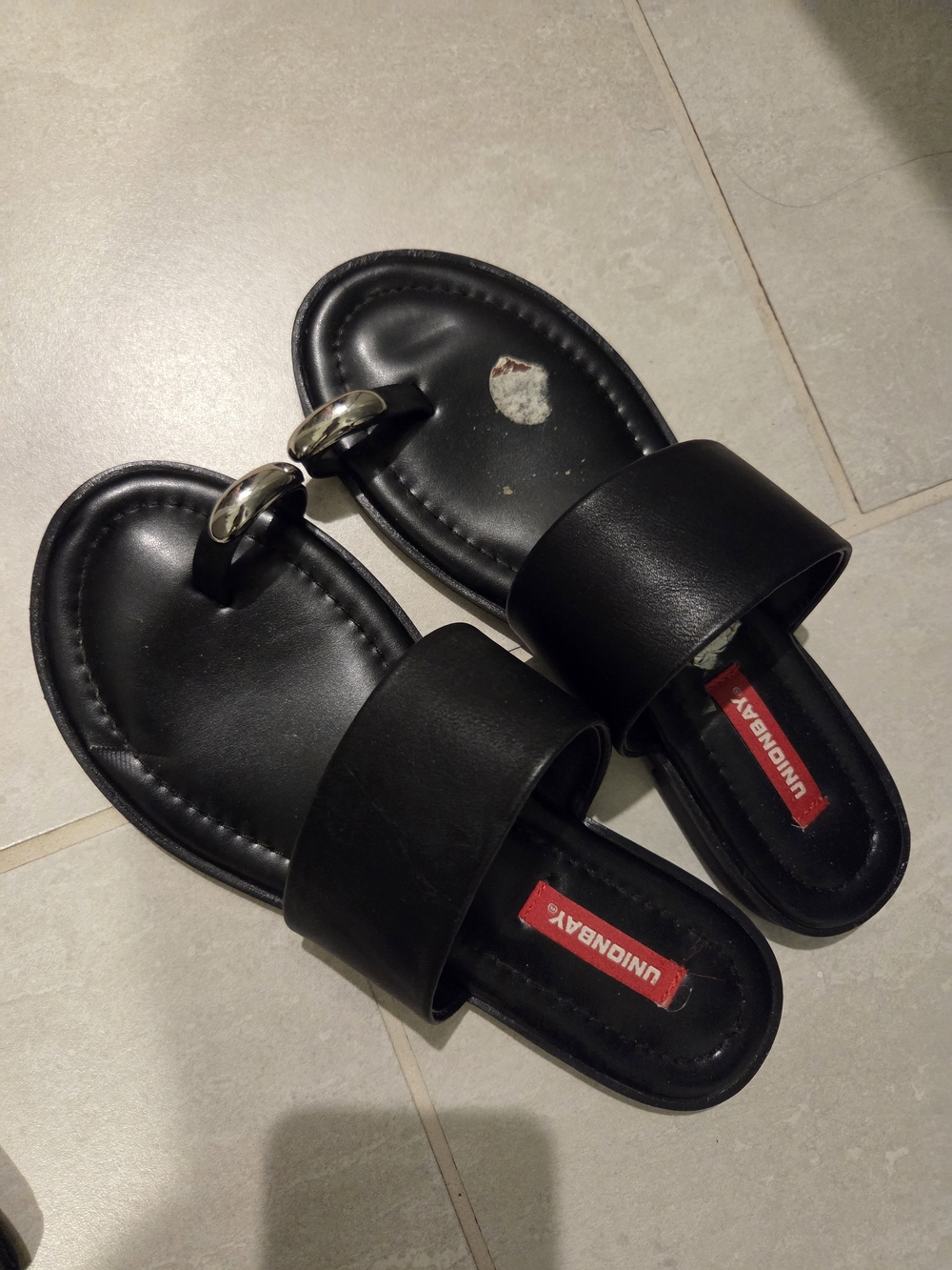UNIONBAY Black Slide Sandals with Silver Toe Ring